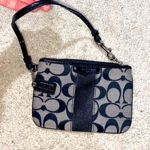 NEW Coach wallet / wristlet / purse